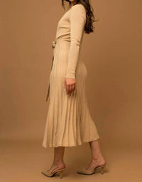 Gilli - Long Sleeve V-neck Sweater Dress