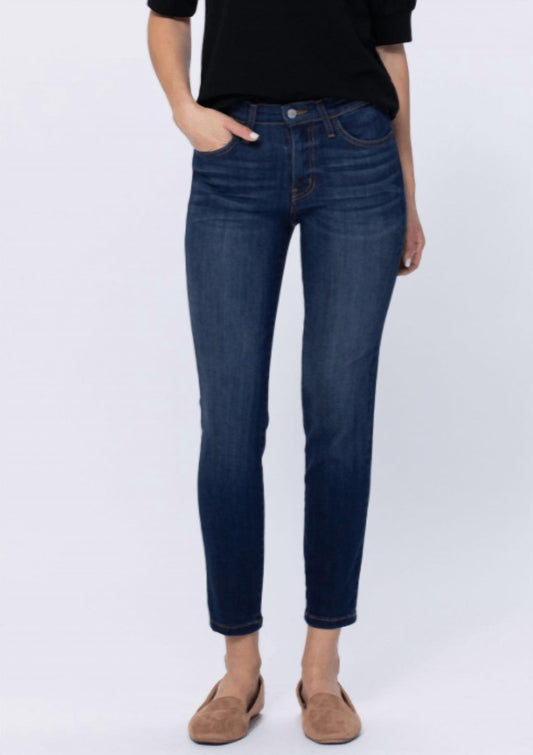 Judy Blue - Handsand Relaxed Fit Jean