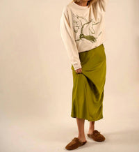 Care Tucker - 90’s Baggy Embroidered Sweatshirt