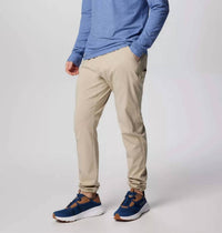 Columbia Pfg Uncharted Pants in ancient fossil - men's pants - detail view