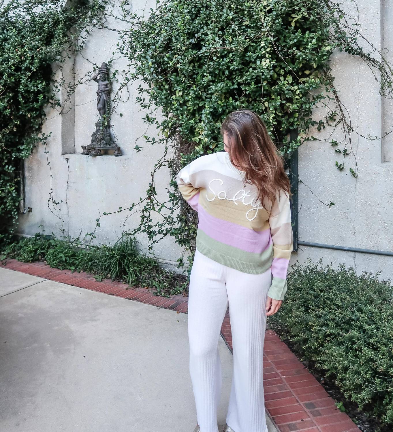 Urban Daizy - Salty Embroidered Sweater