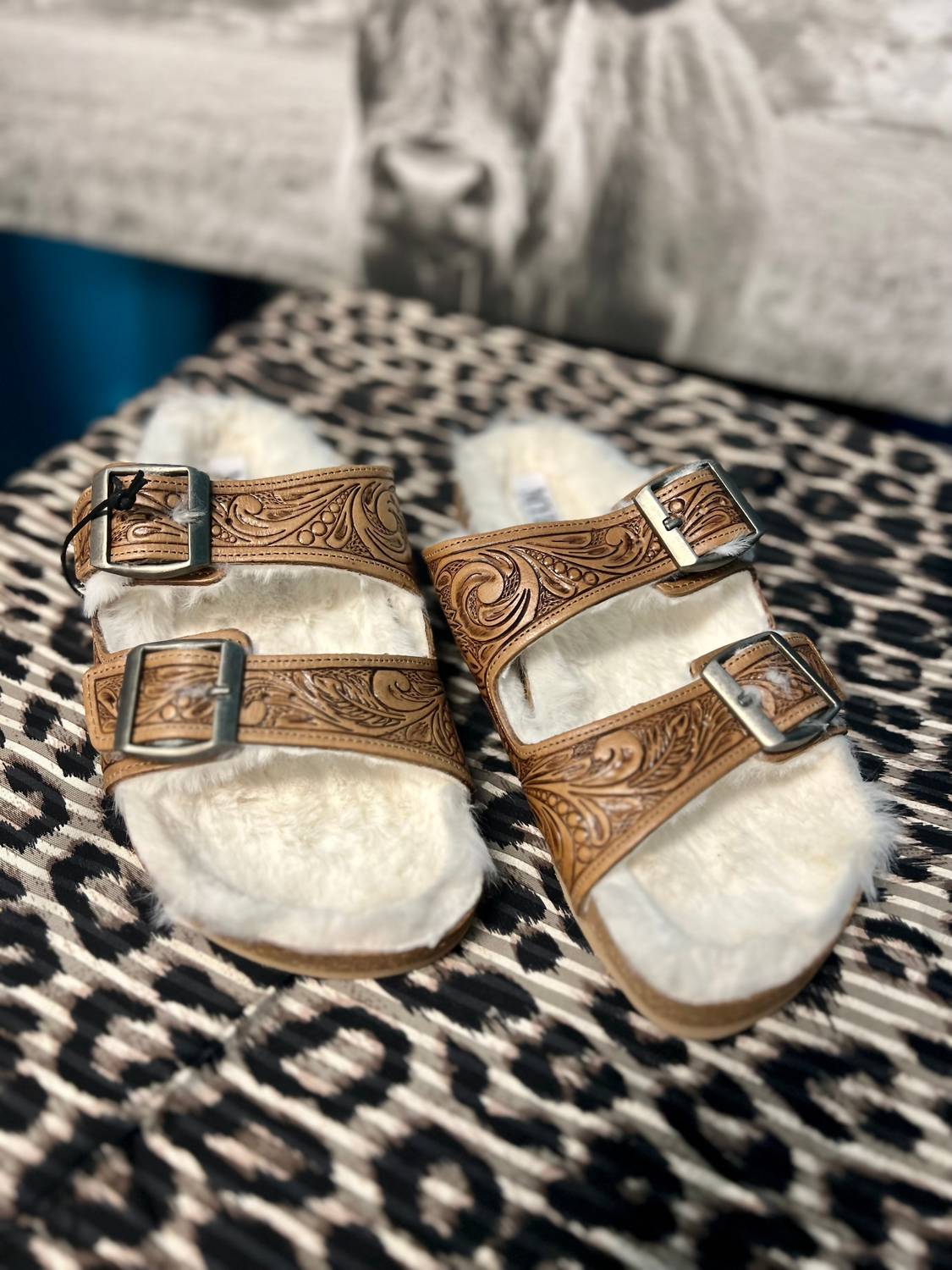 Myra - Women's Fuzzy Sandals