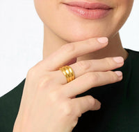 Julie Vos - Women's Cirque Ring