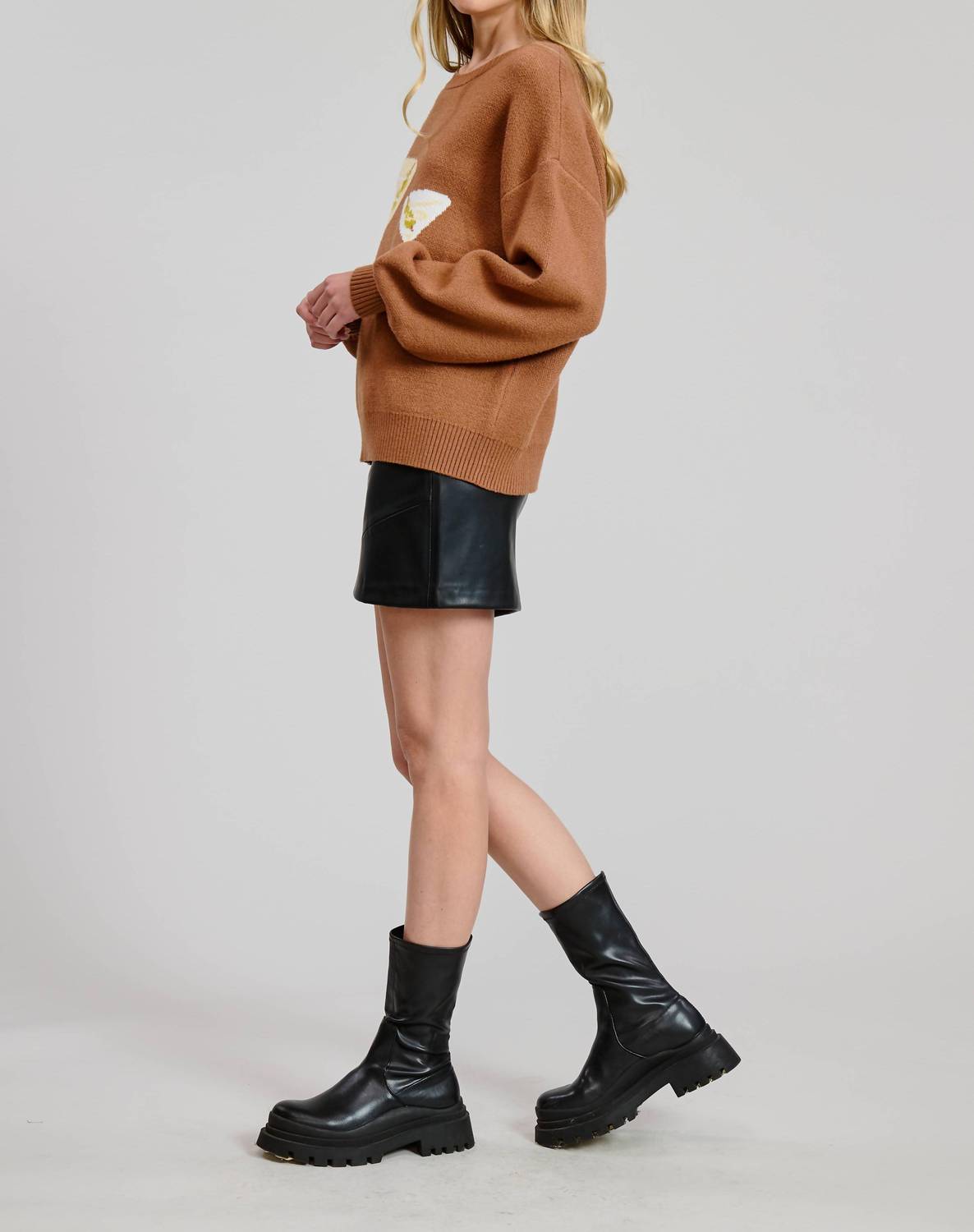 Flat White - Martini Crewneck Sweater Pullover