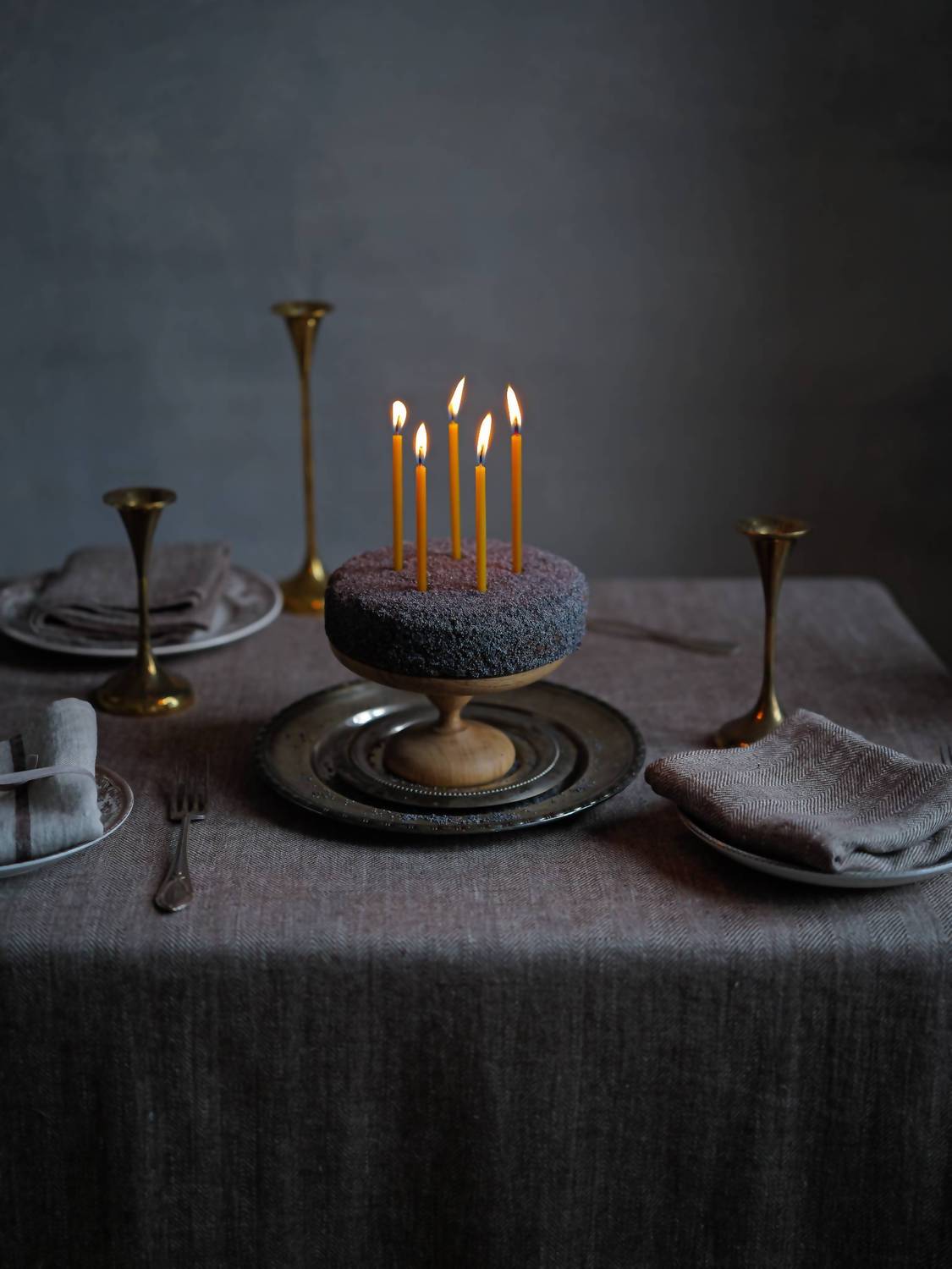 Linenme - Choco Chevron Linen Tablecloth