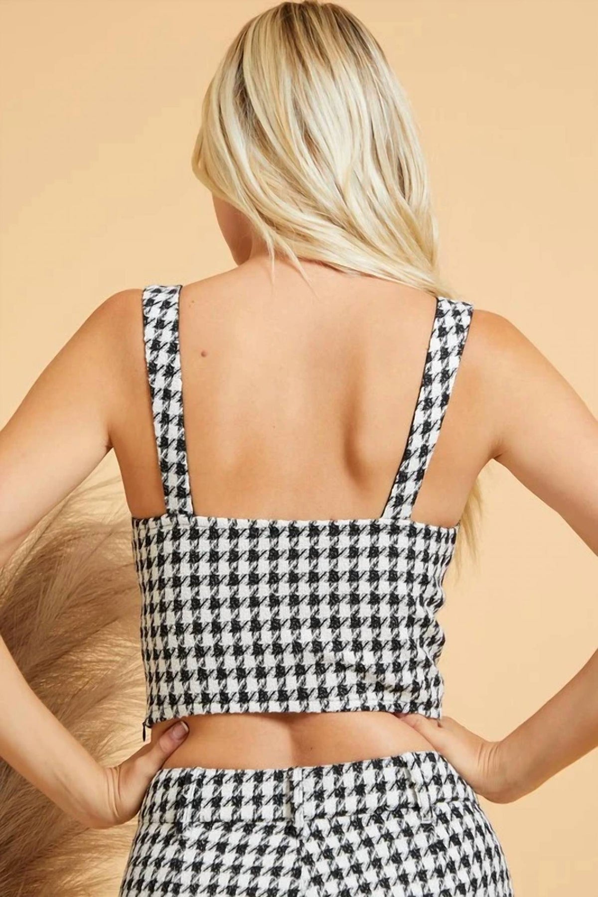 Glam - Houndstooth Sleeveless Crop Top And Shorts Set