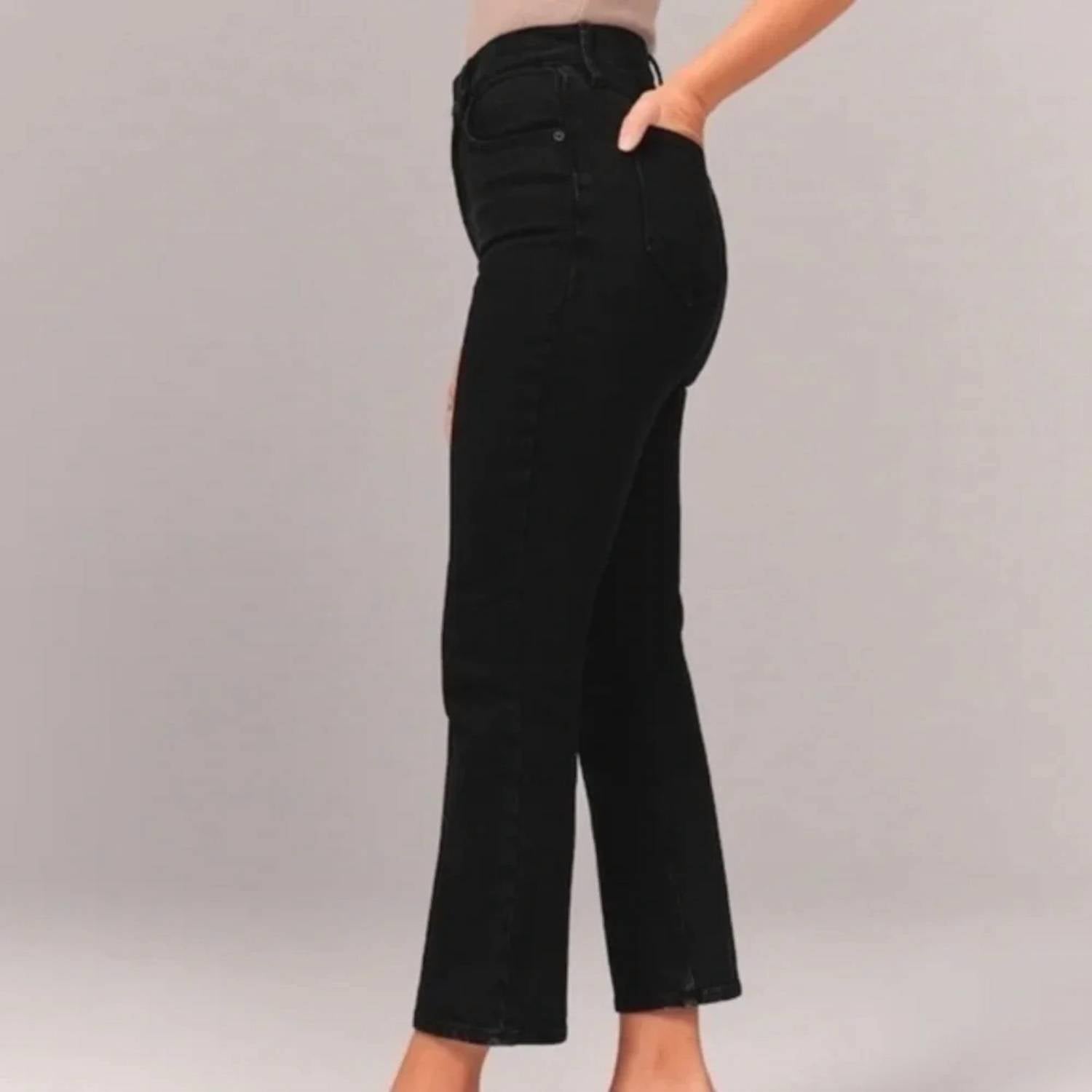 Abercrombie & Fitch - Curve Love Ultra High Rise Kick Flare Jeans