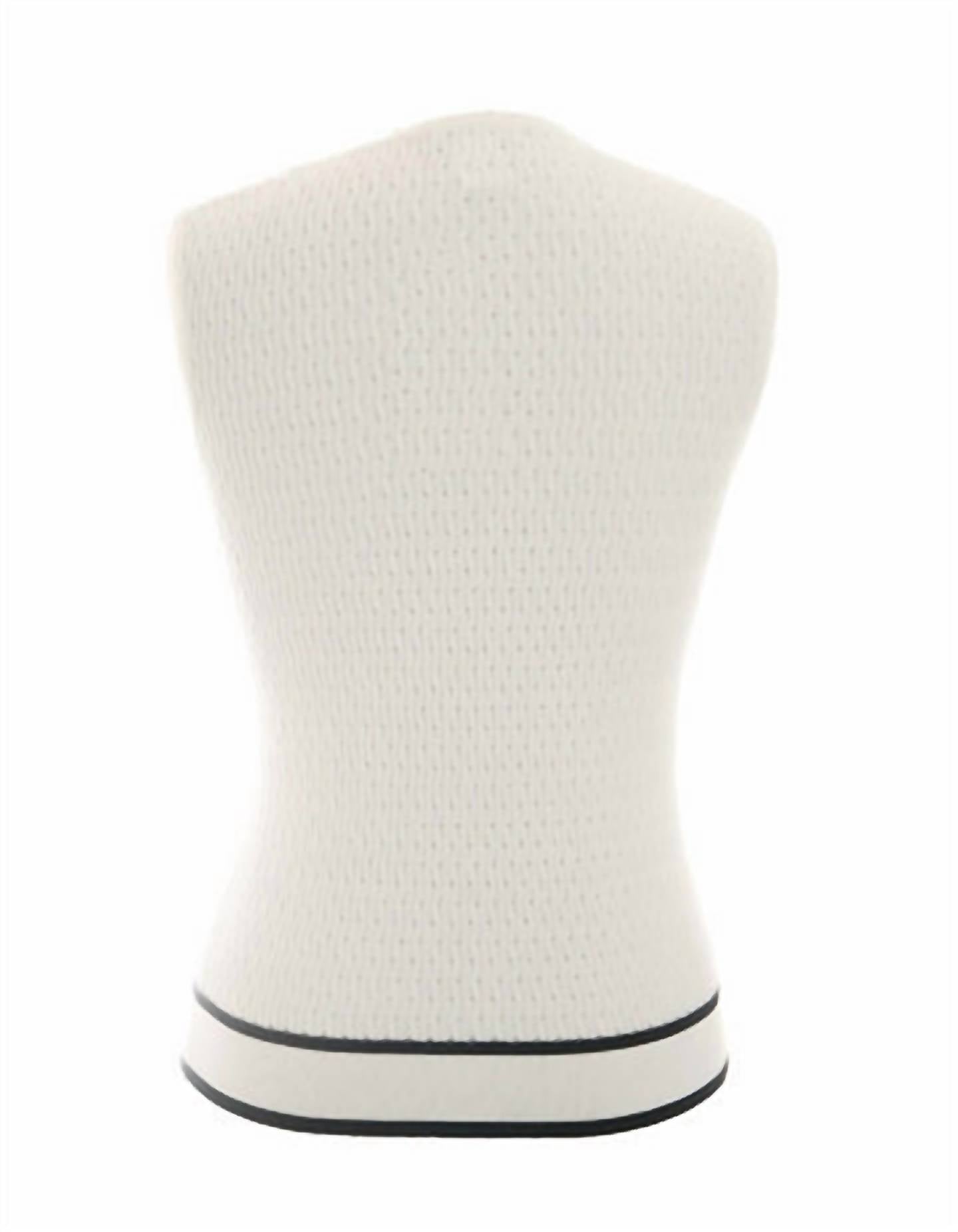 Oolala - Sleeveless Sweater