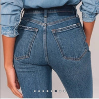 Abercrombie & Fitch - Kick Flare Ultra High Rise Jeans