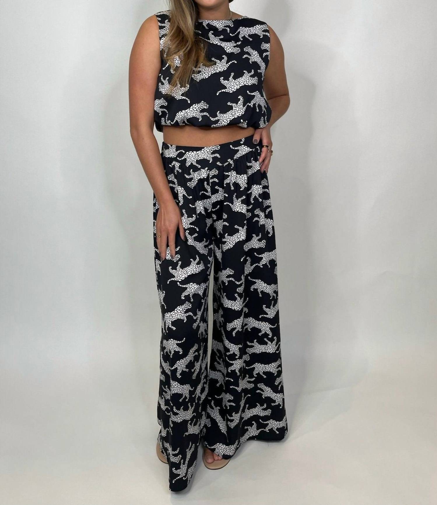 Kld. Signature - Animal Print Bubble Hem Crop Top