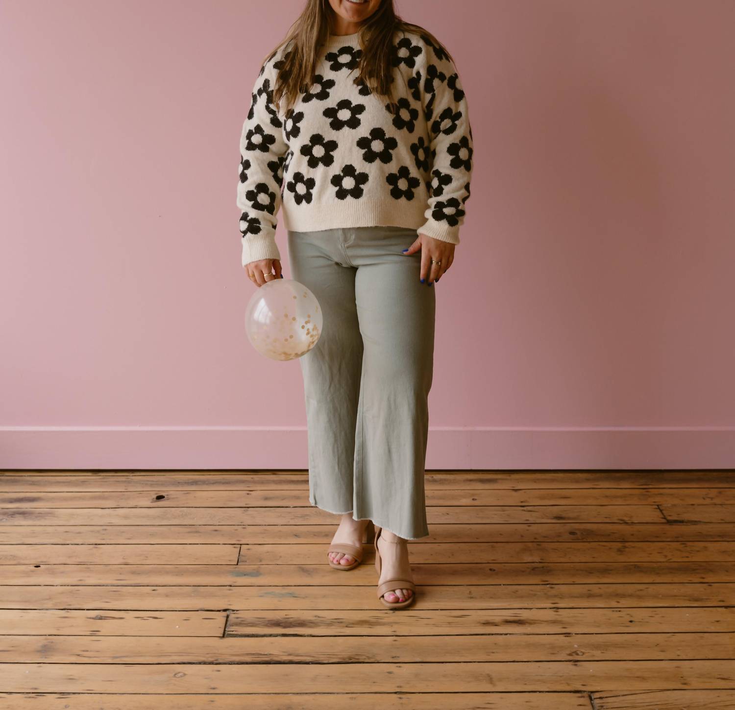 Sunday Edition - Daisy Crewneck Sweater