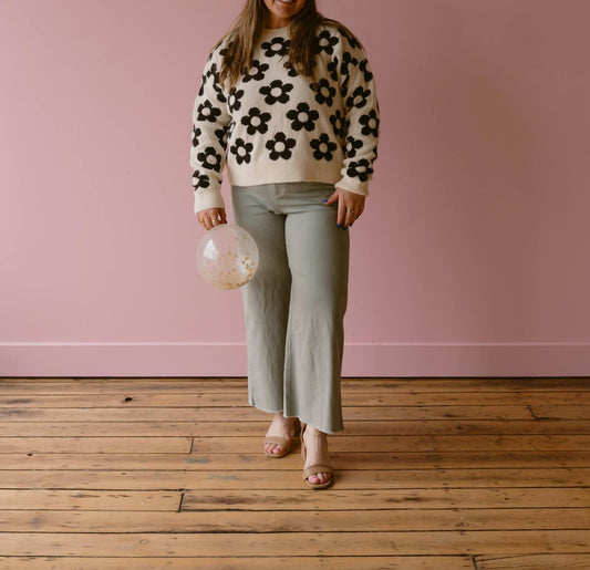 Sunday Edition - Daisy Crewneck Sweater