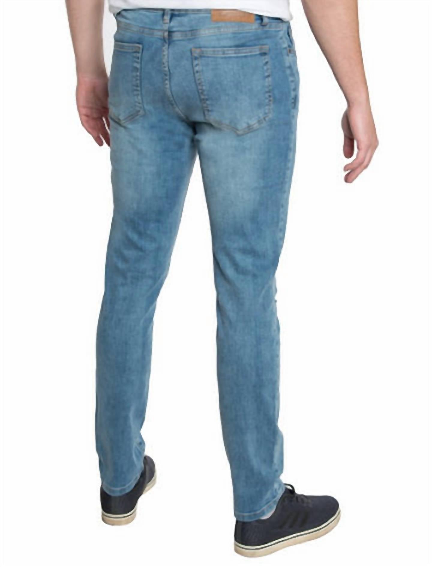 Hawks Bay - Men's Maverick Light Wash Jeans