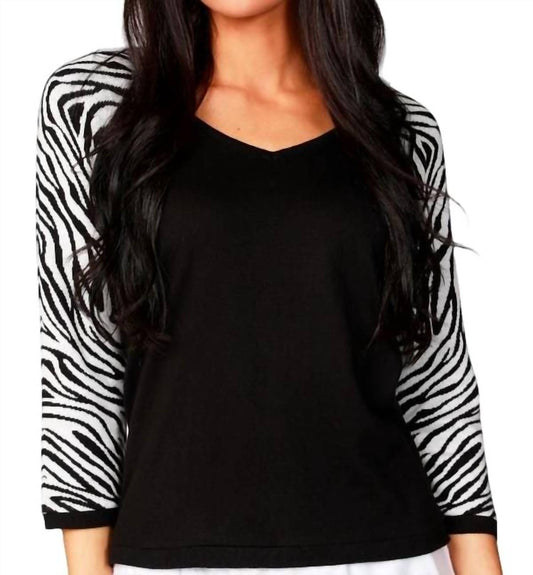 3/4 Zebra Sleeve V-Neck Top