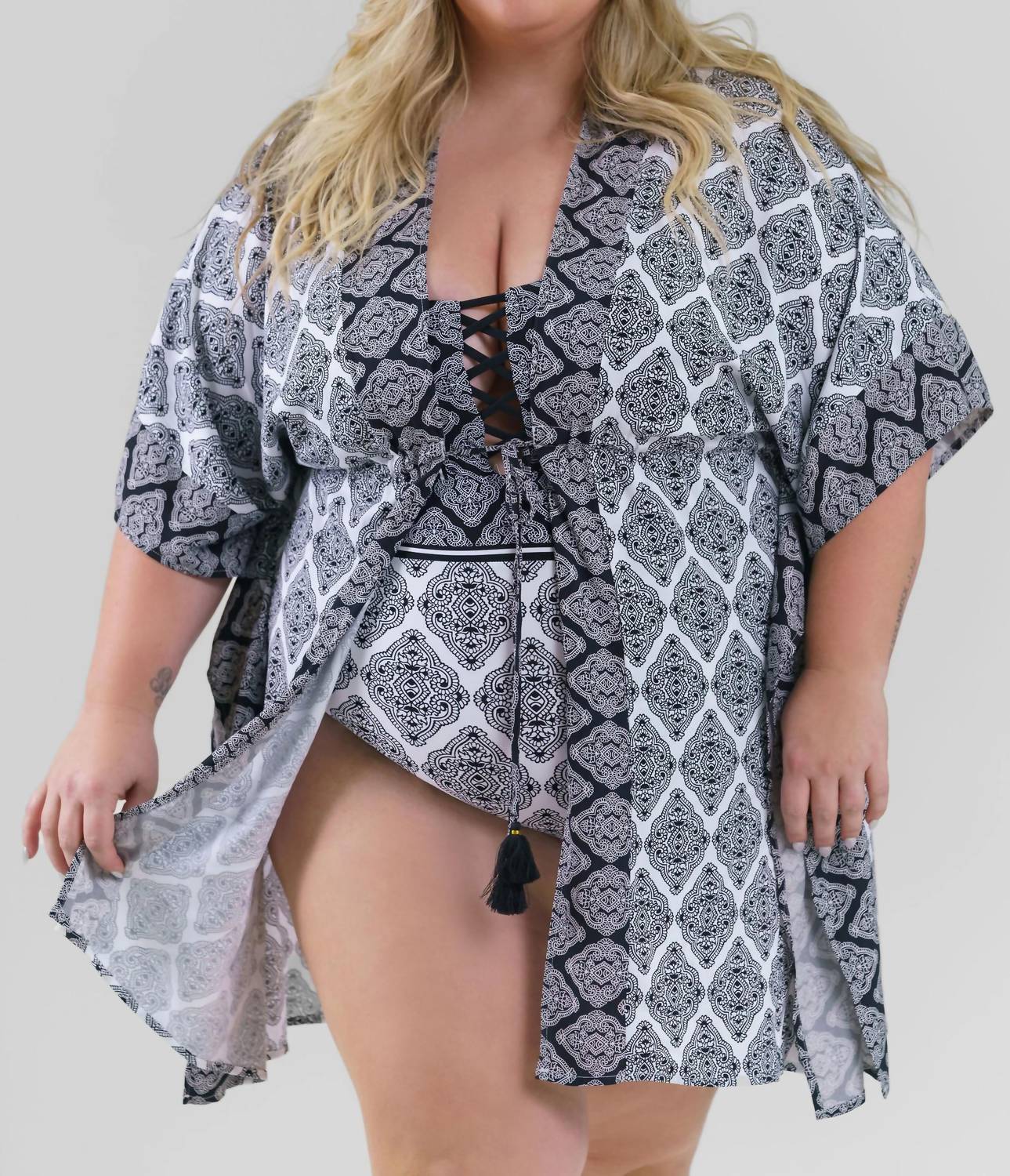 La Blanca - Oasis Front Tie Kimono