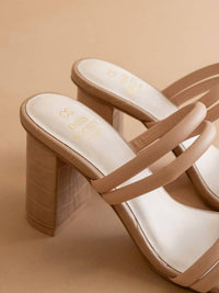 Oasis Society - Women's Angela Strappy Aligator Block Heel