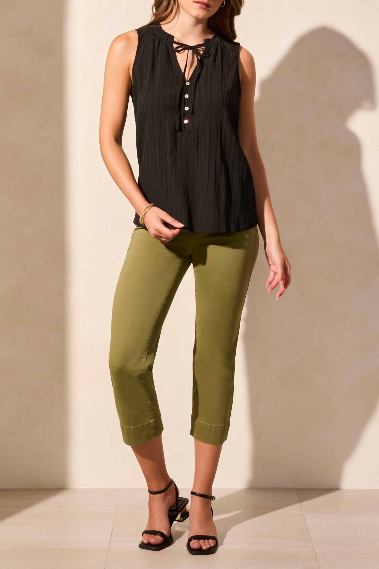 Tribal - Sleeveless Blouse With Button Placket