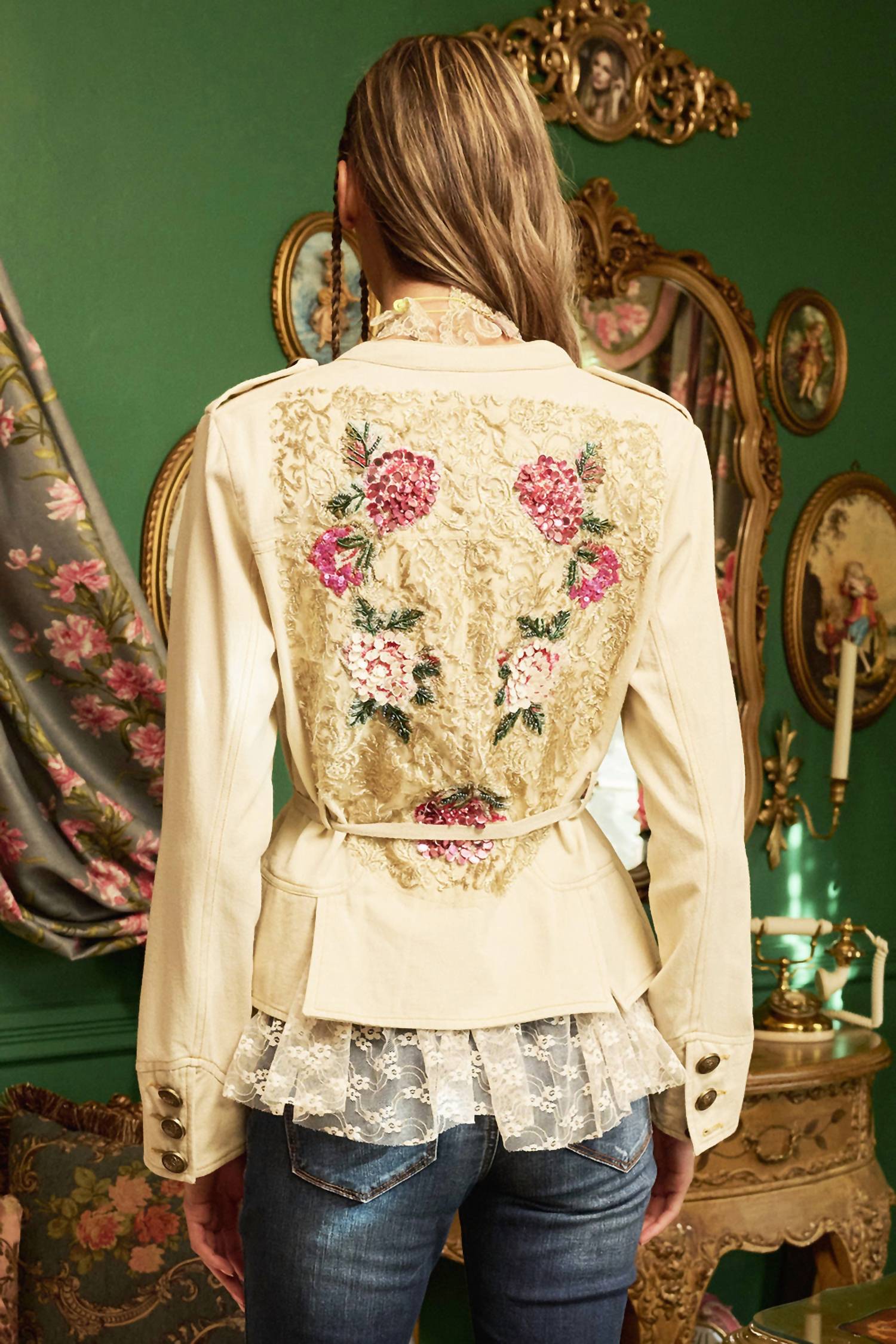 Aratta Deziree Jacket in linen beige - women's jacket - detail view