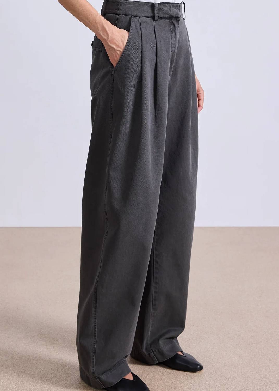 Apiece Apart - Mirabelle Pleated Trouser