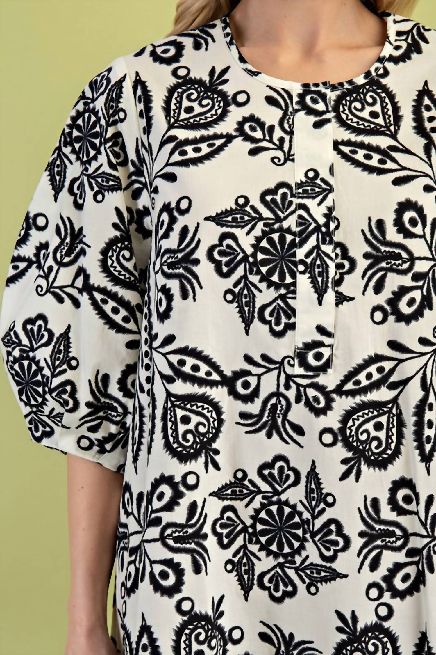 Gigio - Round Neck Mini Dress