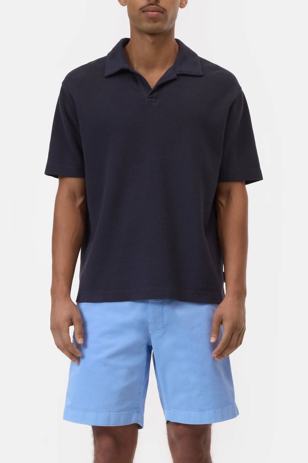 CLOSED Short Sleeve Polo in dark night - men's shirt - detail view