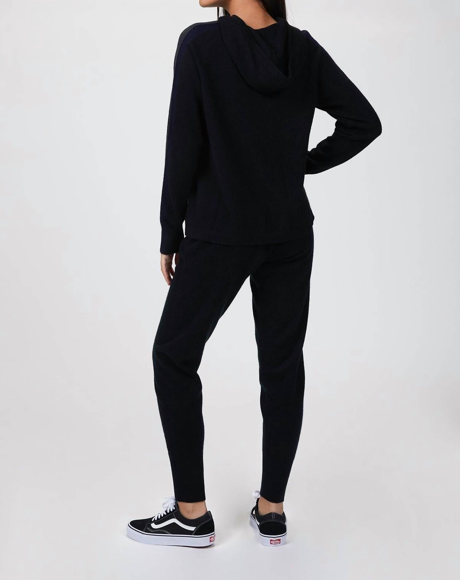 QUARTERZIP HOODIE