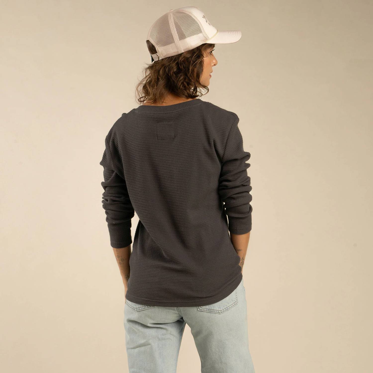 Sendero Provisions Co. - The Maven Henley Top