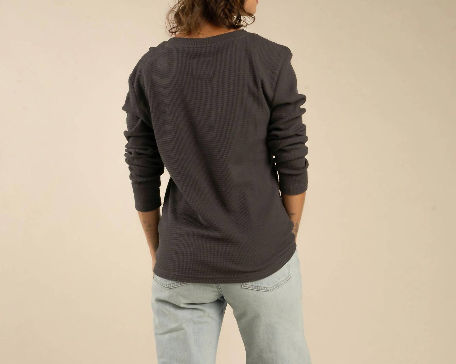 Sendero Provisions Co. - The Maven Henley Top