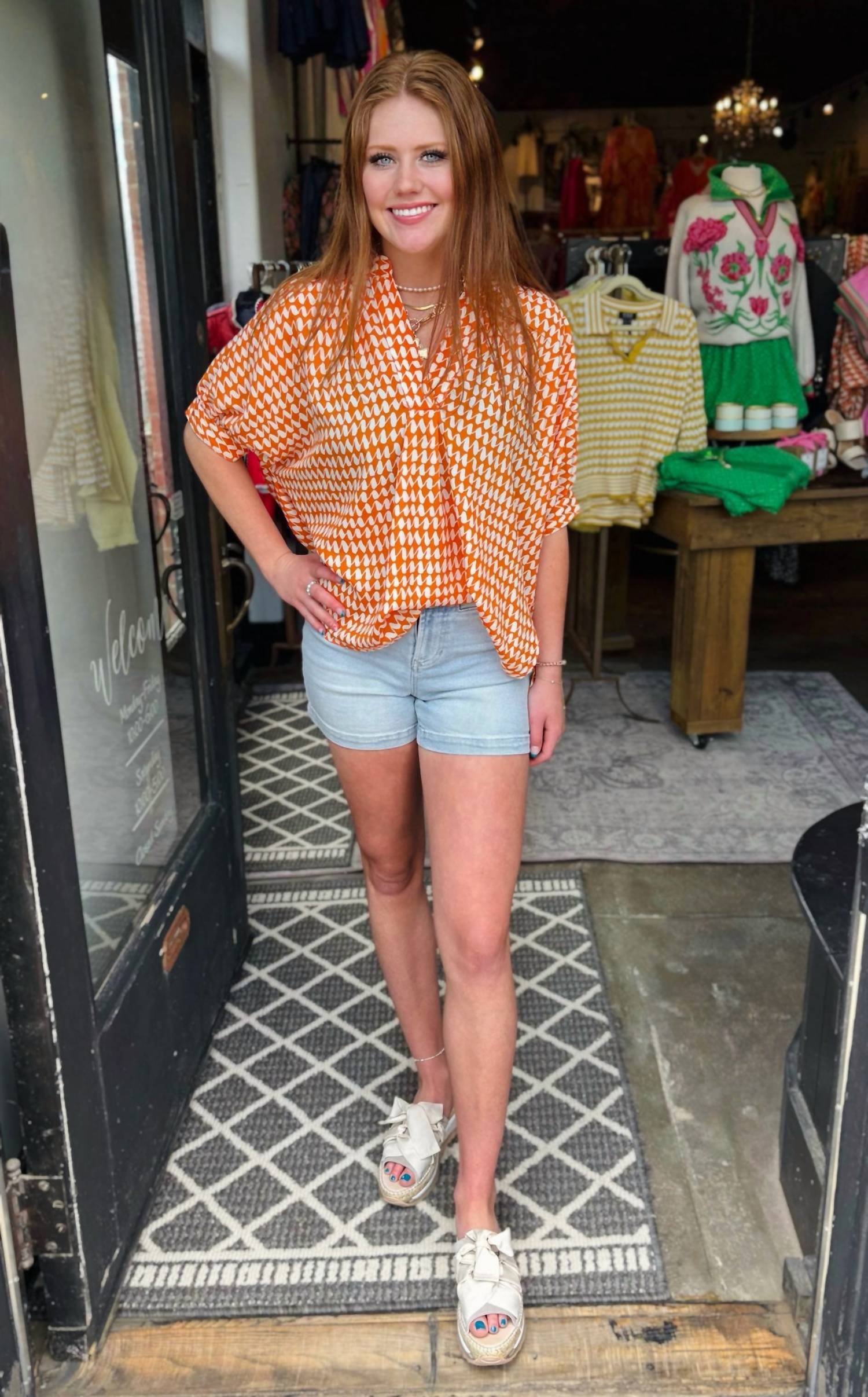 Ivy Jane - Squiggle Popover Top
