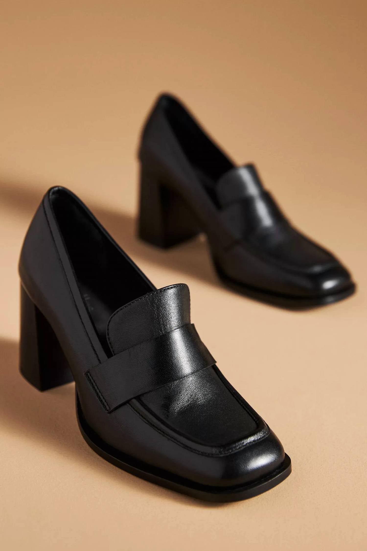 Seychelles WOMEN'S RUN THE WORLD LOAFER in black - women's heels - detail view