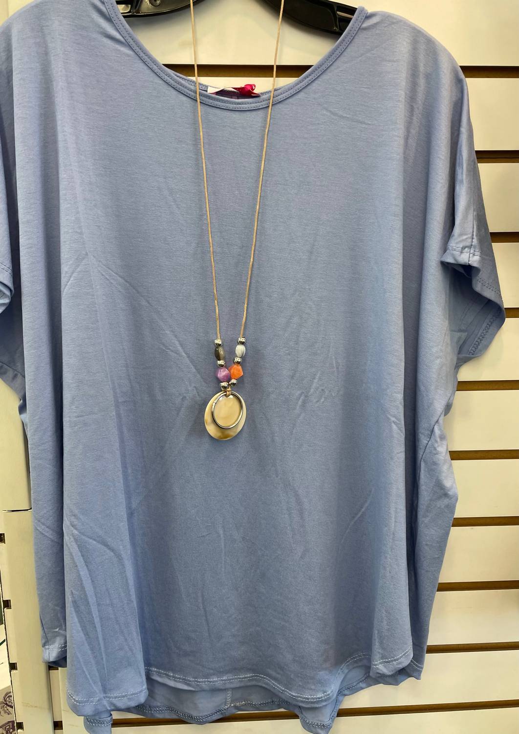 Yolly - Woven Tee With Necklace