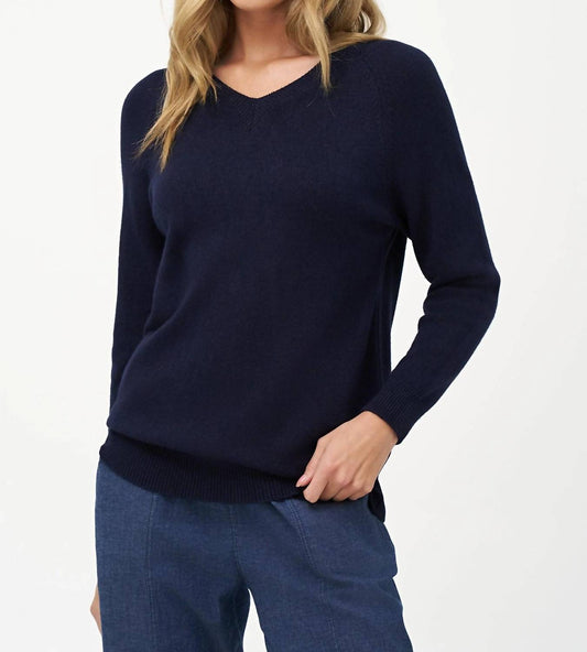 M Made In Italy - V-neck Knit Sweater