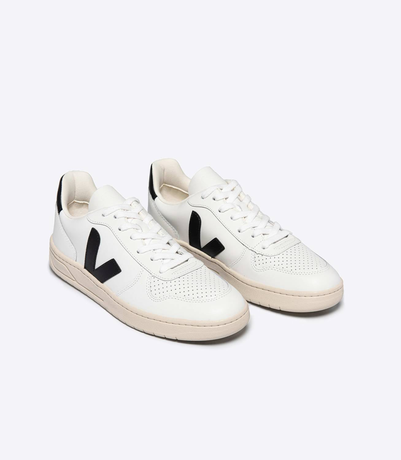 Veja - Unisex V-10 Leather Sneaker Shoe