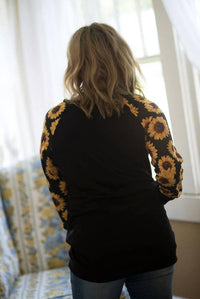 Shirley Stone - Sunflower Pocket Top