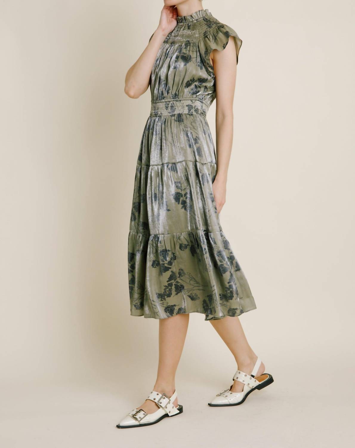 Aureum - Flutter Sleeve Dress
