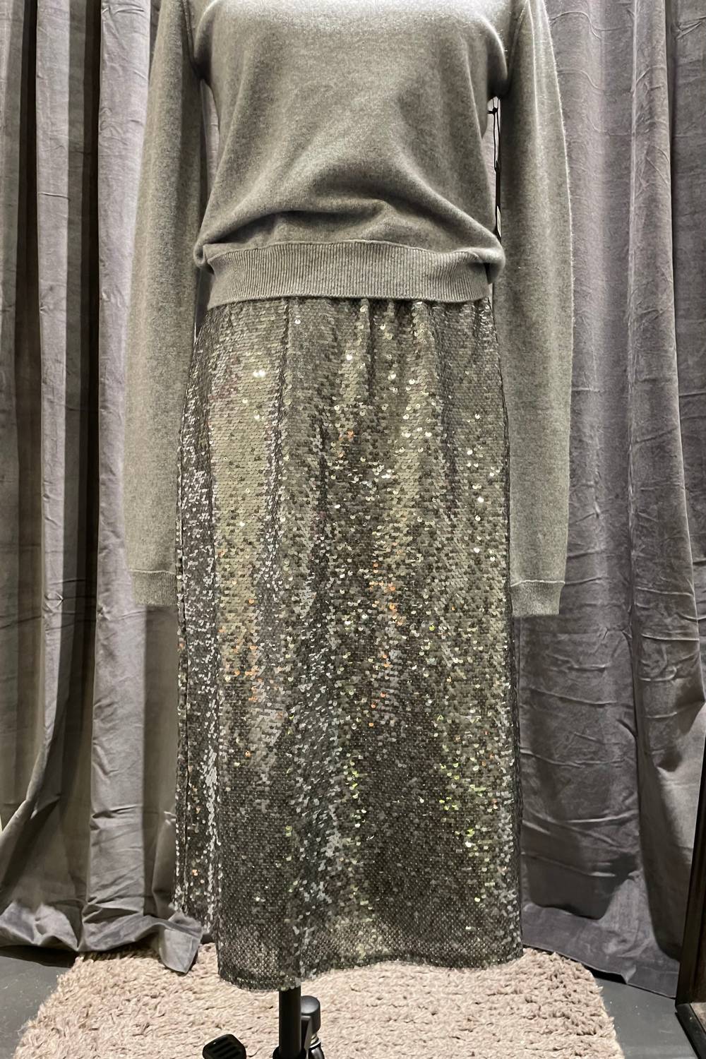 Brazeau Tricot - Women's Shimmer Sequin Midi Skirt