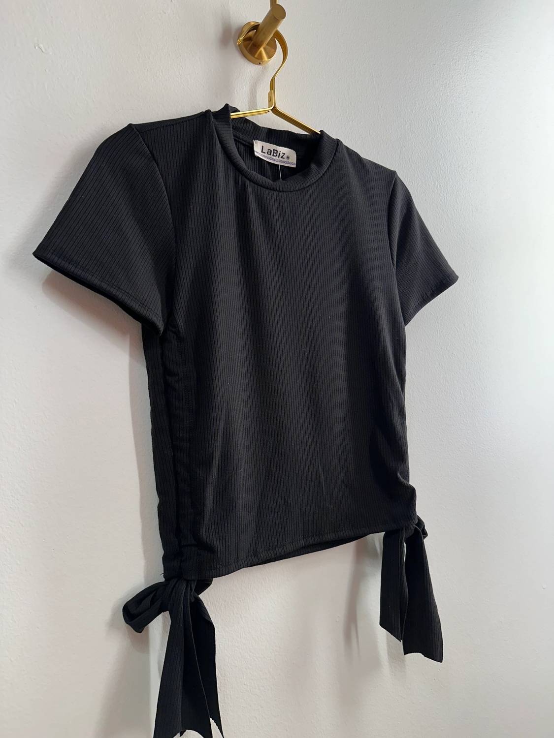 Labiz Fashion - Sadie Side Tie Tee