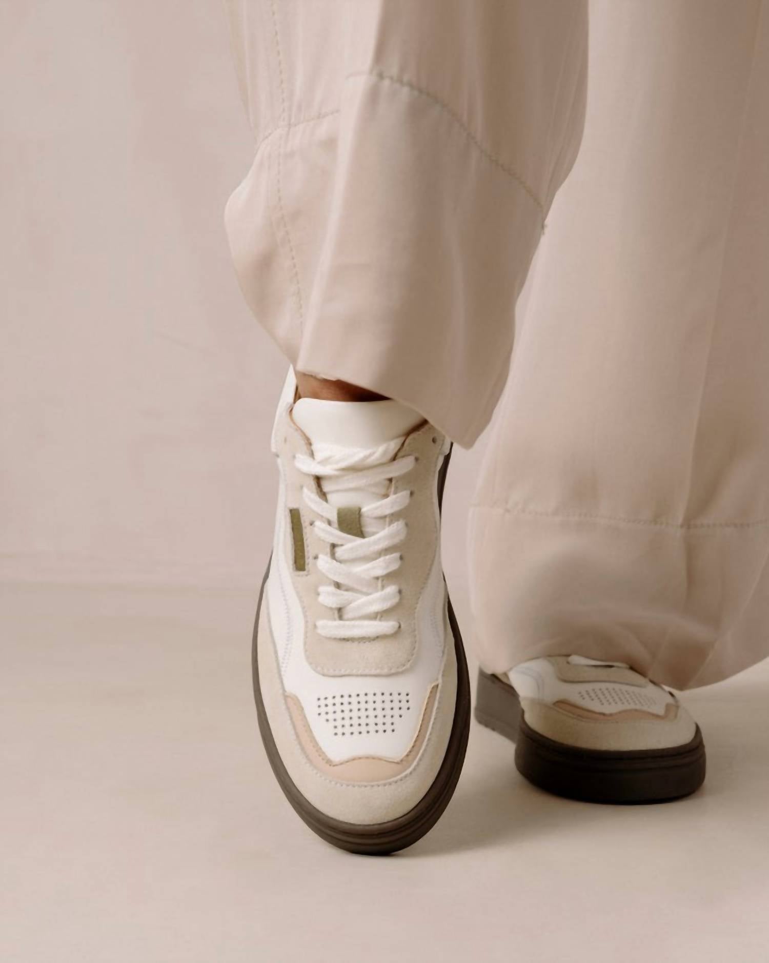 Alohas - Vintage Leather Sneakers