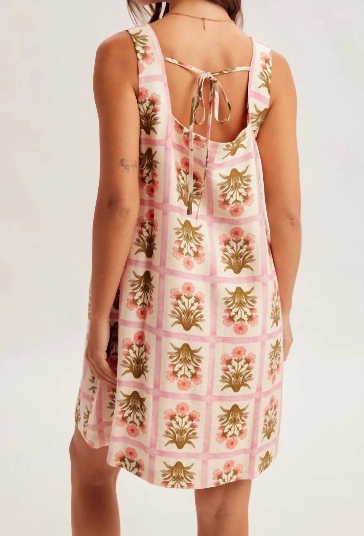 Hem & Thread - Grid Bouquet Shift Dress