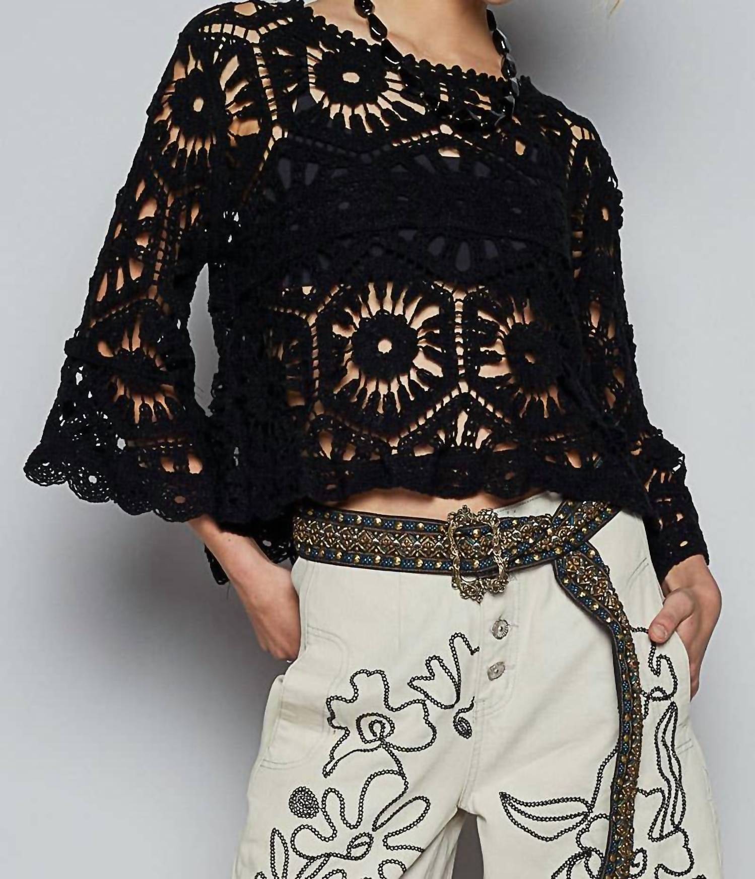 Pol - Round Neck Crochet Cropped Top