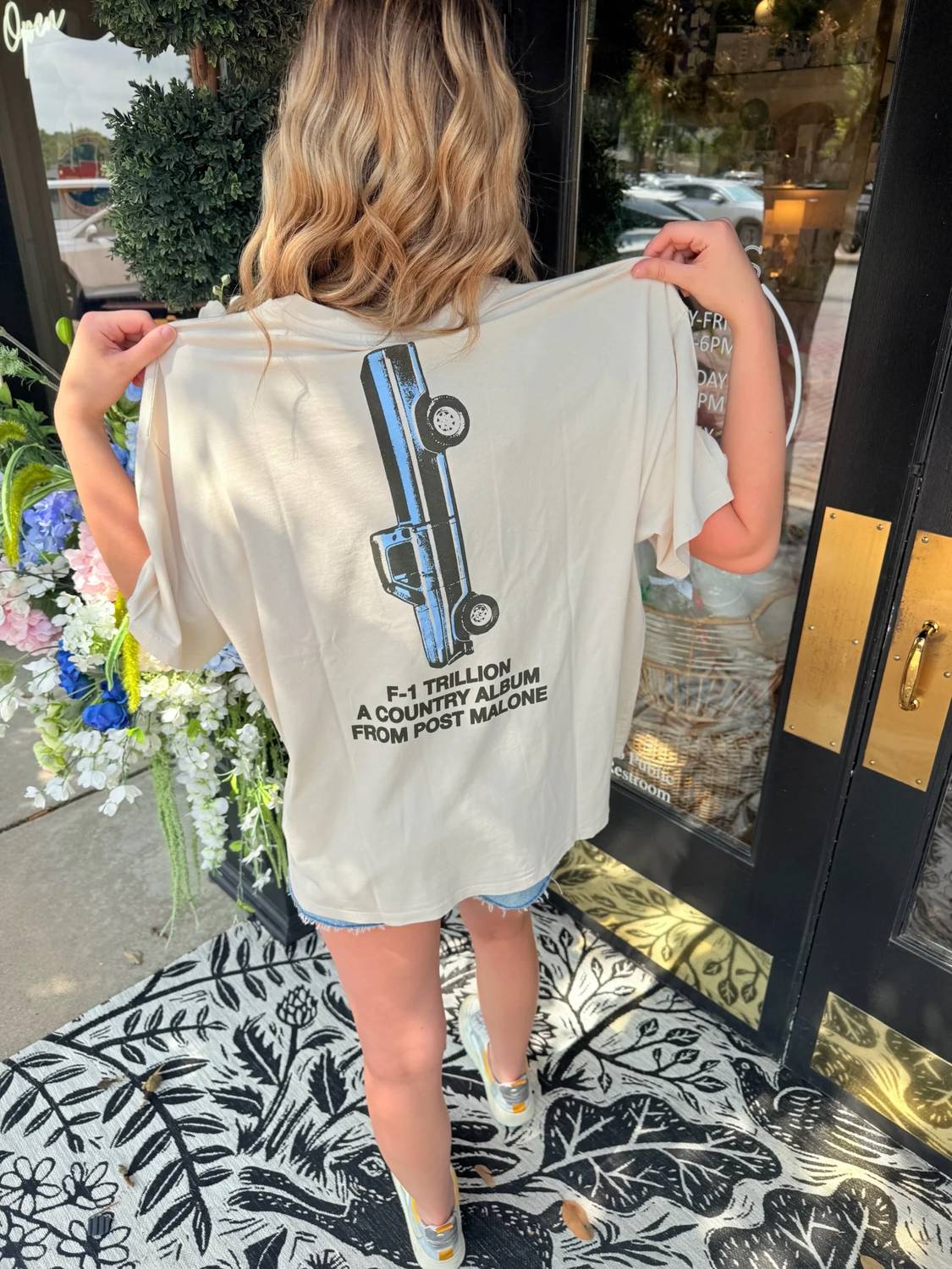 Daydreamer - Women's Post Malone Album Art Tee
