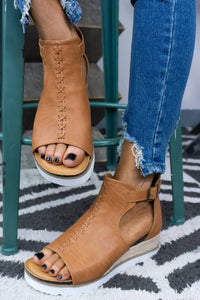 dear lover Women's Cutout Buckle Platform Espadrille Sandals in brown - women's sandal - detail view