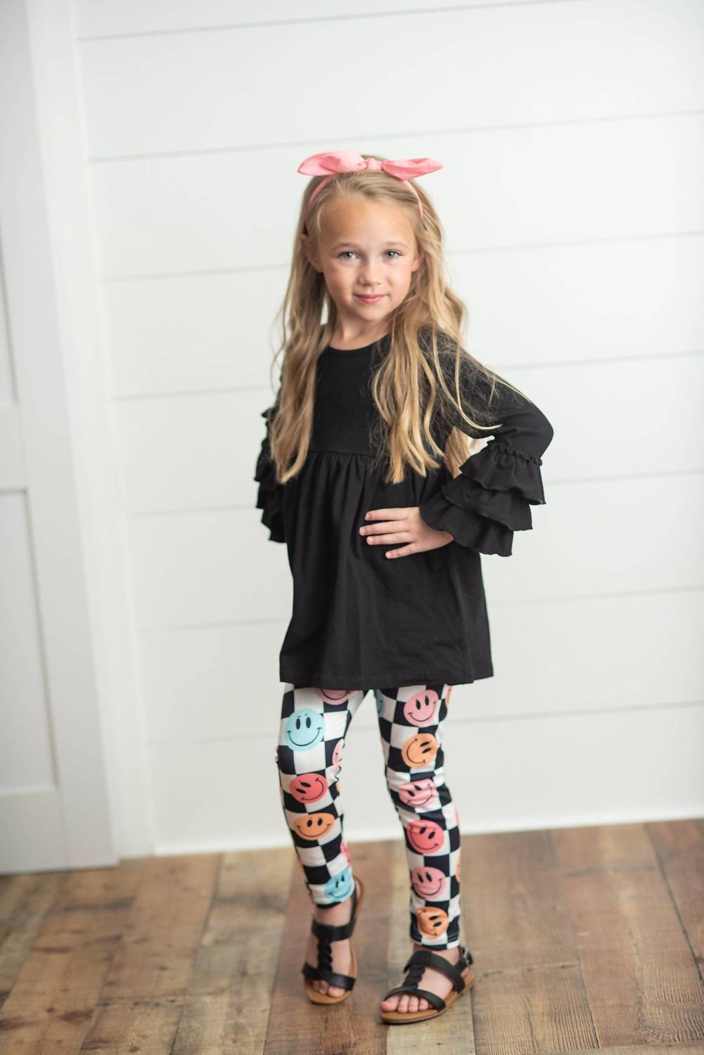 Adorable Sweetness - Girl's Smiley Face Ruffle Top Leggings Set