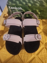 Kenkoh - Women's Karma-v Massage Sandal