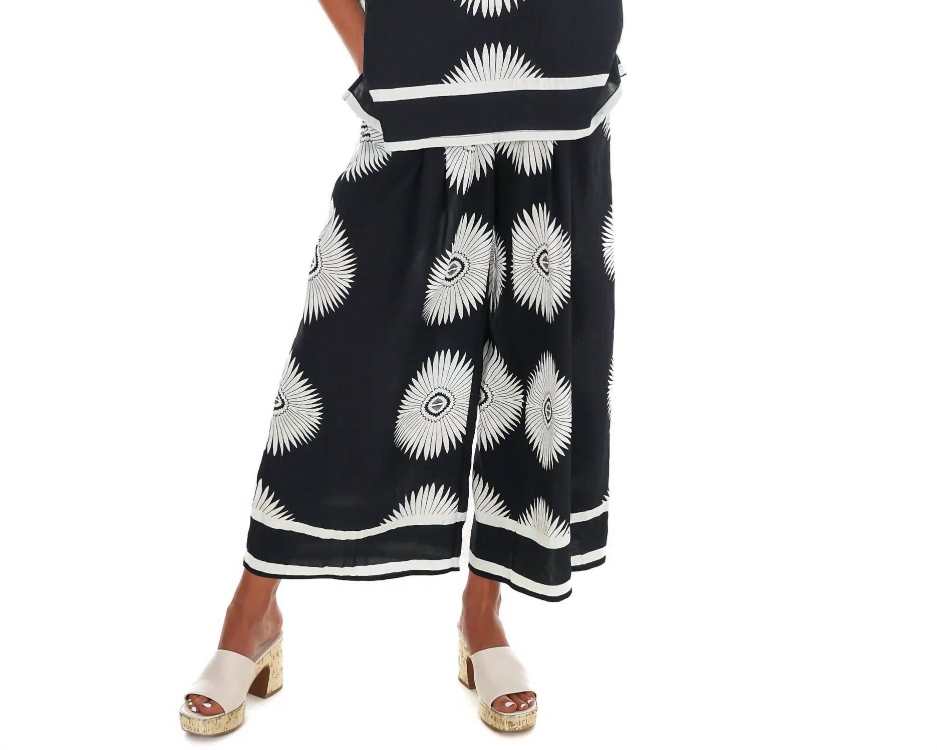 Umgee - Women's Weekend Gallery Abstract Top