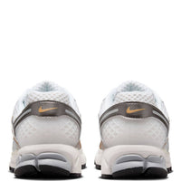 Nike - Men's Zoom Vomero 5 Shoes