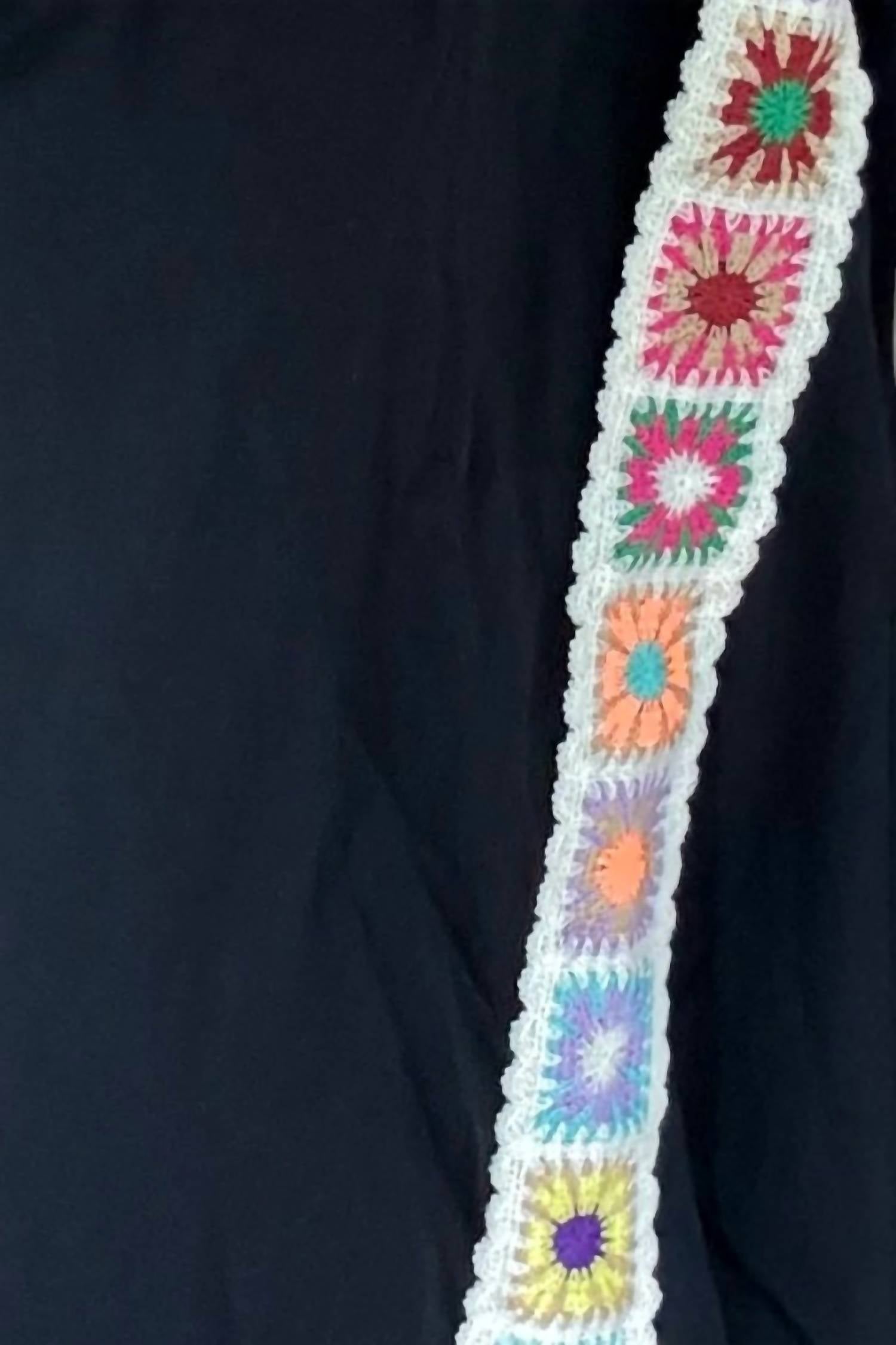Davi & Dani - All You Need Crochet Daisy Short Sleeve Top