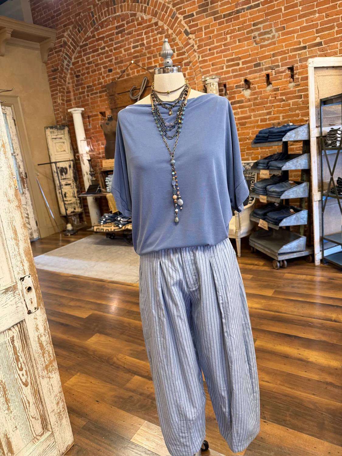 Vine & Love - Boat Neck Short Sleeve Top