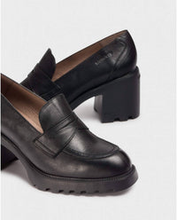 Wonders Women's Ilma 01 Loafers in black - women's flats - alternate view