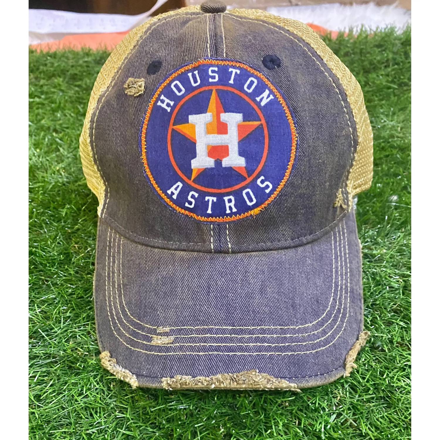 Sweet Texas Treasures Men's Houston Astros Distressed Trucker Caps in navy - men's hat